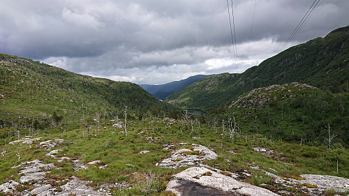 Descending towards Furedalsvatnet and Søylevatnet