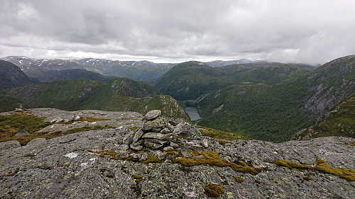 Southwest from west of the summit of Sætrefjellet