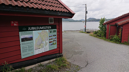 The end of Stage 8, and the end of Jubileumsstien, at Tellevik kai