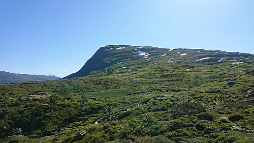 Approaching Fivla with Fivlanosi in the background