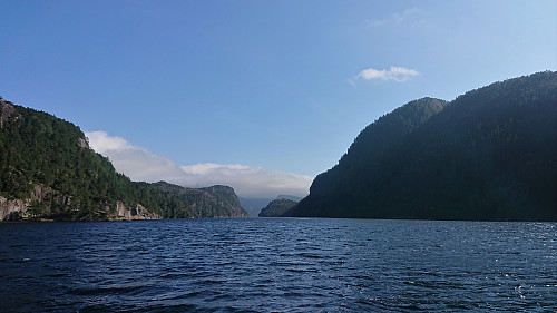 Looking back up at Storgjelsknausen (second from the right) from the dock