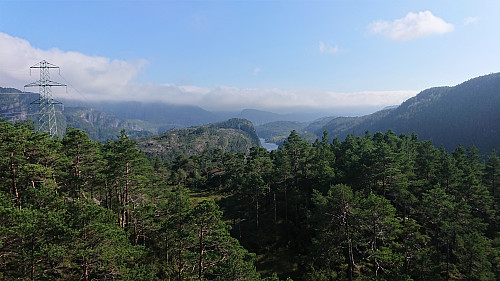 Towards Hokøy Sørtoppen from south of the summit of Hokøy Nordtoppen