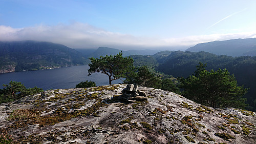 Cairn west of the summit