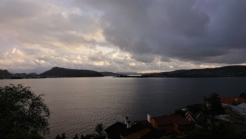 Askøybroen from Dronning Mauds Utsikt in Helleveien