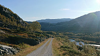 The gravel road to Holmavatnet
