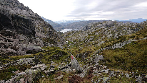 Descending towards Holmavatnet