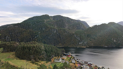 South from Geithaugen with Solaråsen to the right
