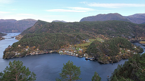 Stamnes from the descent from Solaråsen