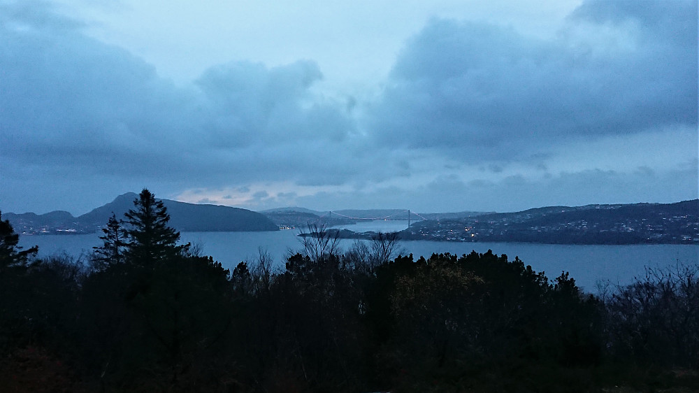Towards Askøybroen from Hellen festning