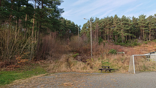 Trailhead from the south/southeast