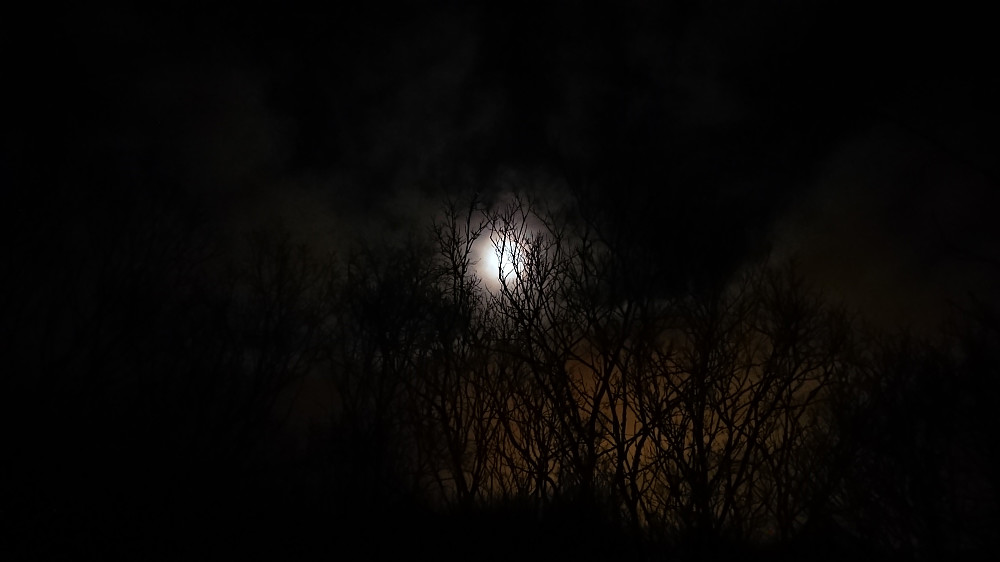 The moon from Hellefjellet