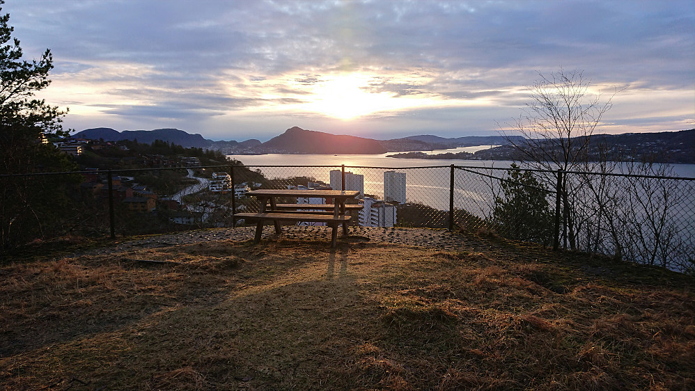 View west from north of the summit of Fagerdalsfjellet