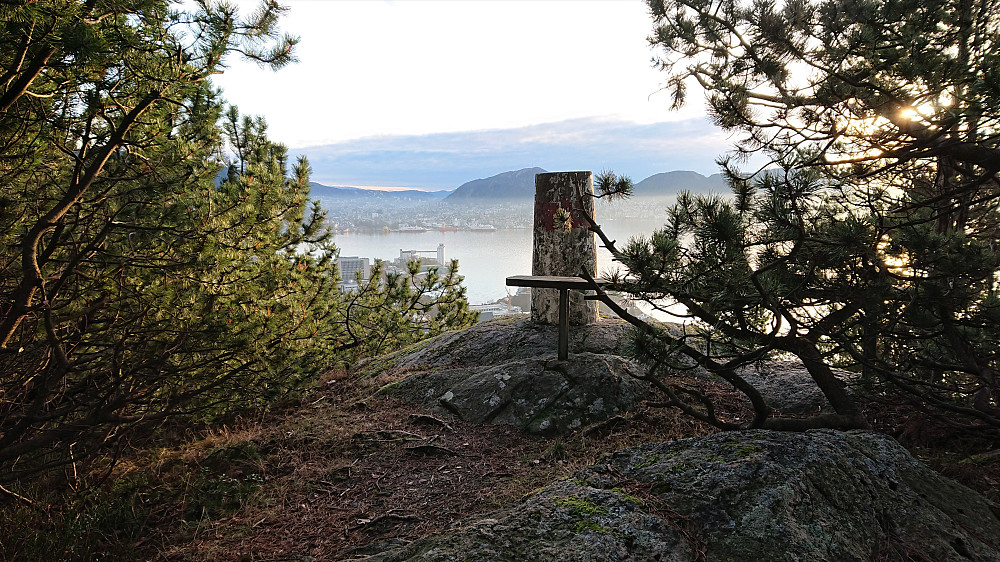 The trig marker at Furukammen with the Bergen city center in the background