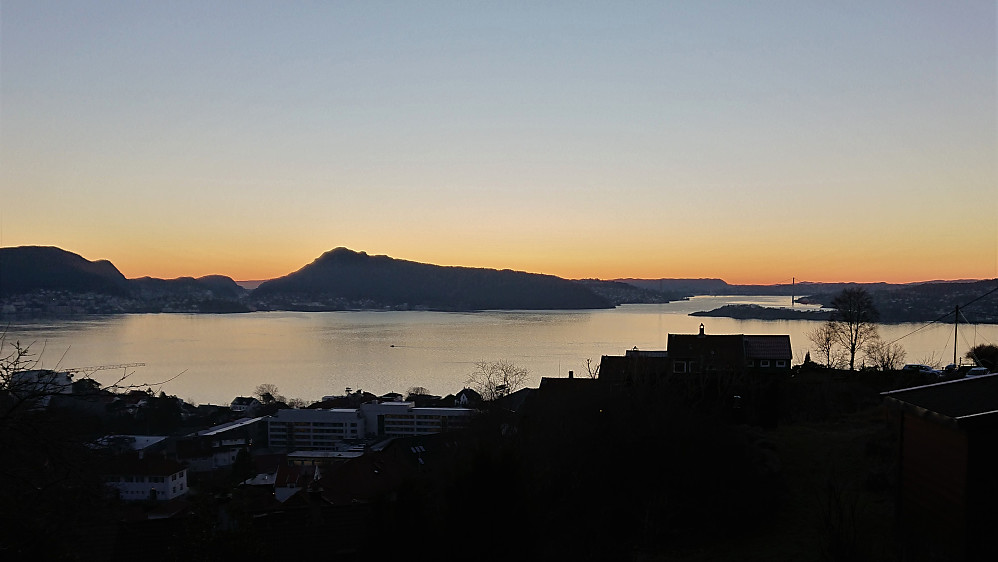 Sunset from Øyjordsveien with Lyderhorn in the background