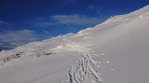 Ascending towards Lidskjalv