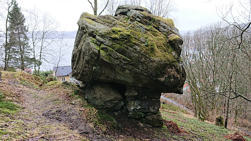 Skreddersteinen from the east