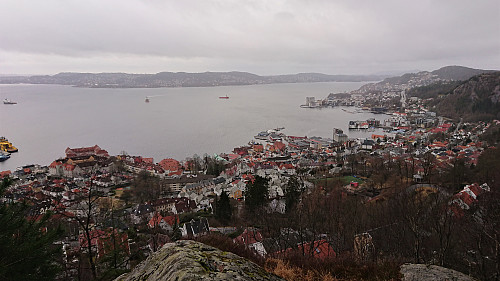Northwest from south of Skreddersteinen