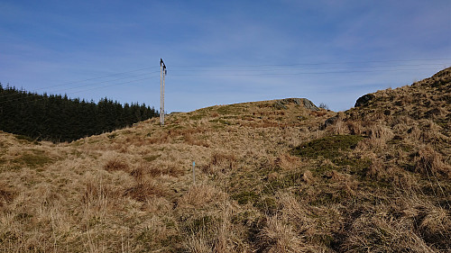 Following the marked trail northwest from Orrnipa