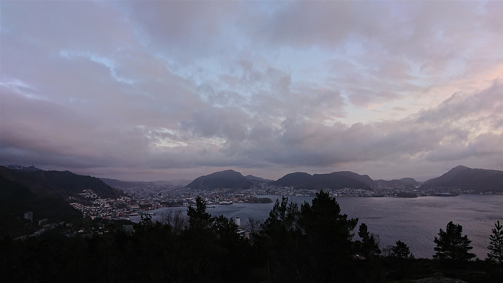 Towards the Bergen city center from Ørneberget
