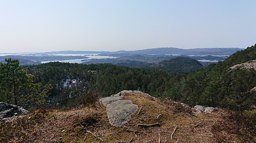 Southwest from Fyllingsnipa with Pyttane/Liatårnet in the background