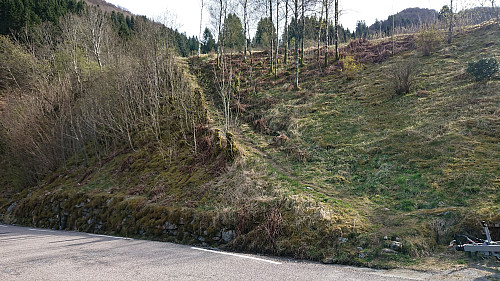 The unmarked trailhead