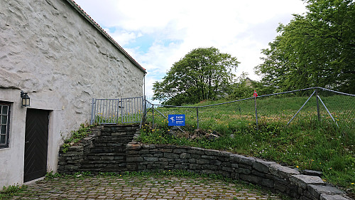 Towards the highest point at Fredriksberg