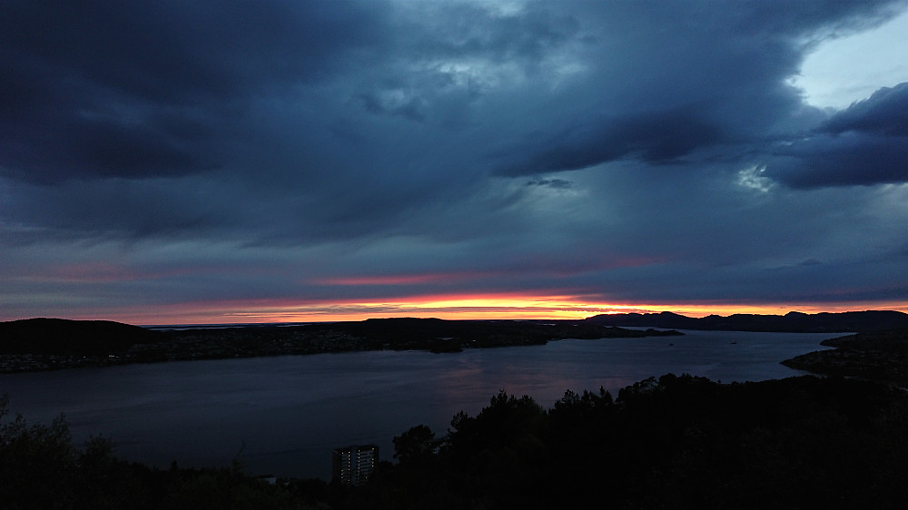 Sunset behind Eldsfjellet from Ørneberget NV