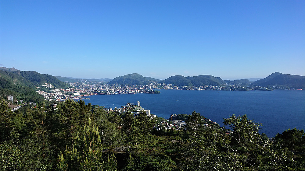 Towards the Bergen city center from Ørneberget