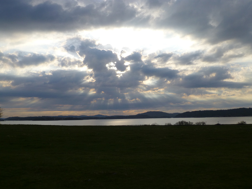 Dramatisk kveldhimmel
