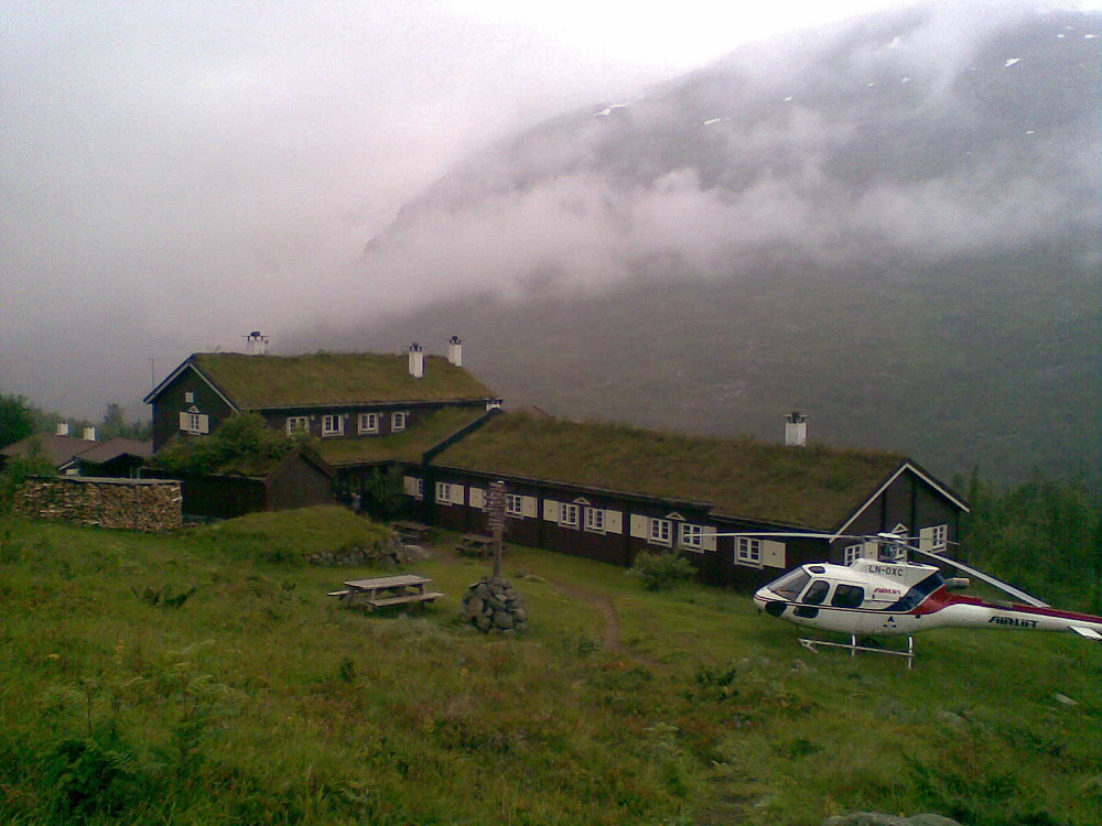 Helikopter på morgenkvisten, redningsaksjon