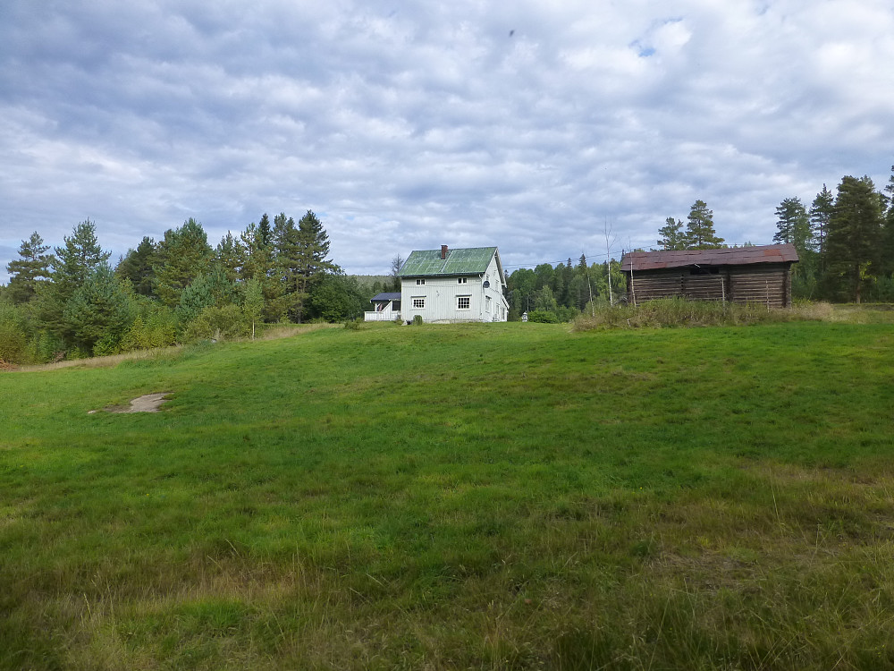 Rohølhaugen sett nedenfra, mitt barndomshjem