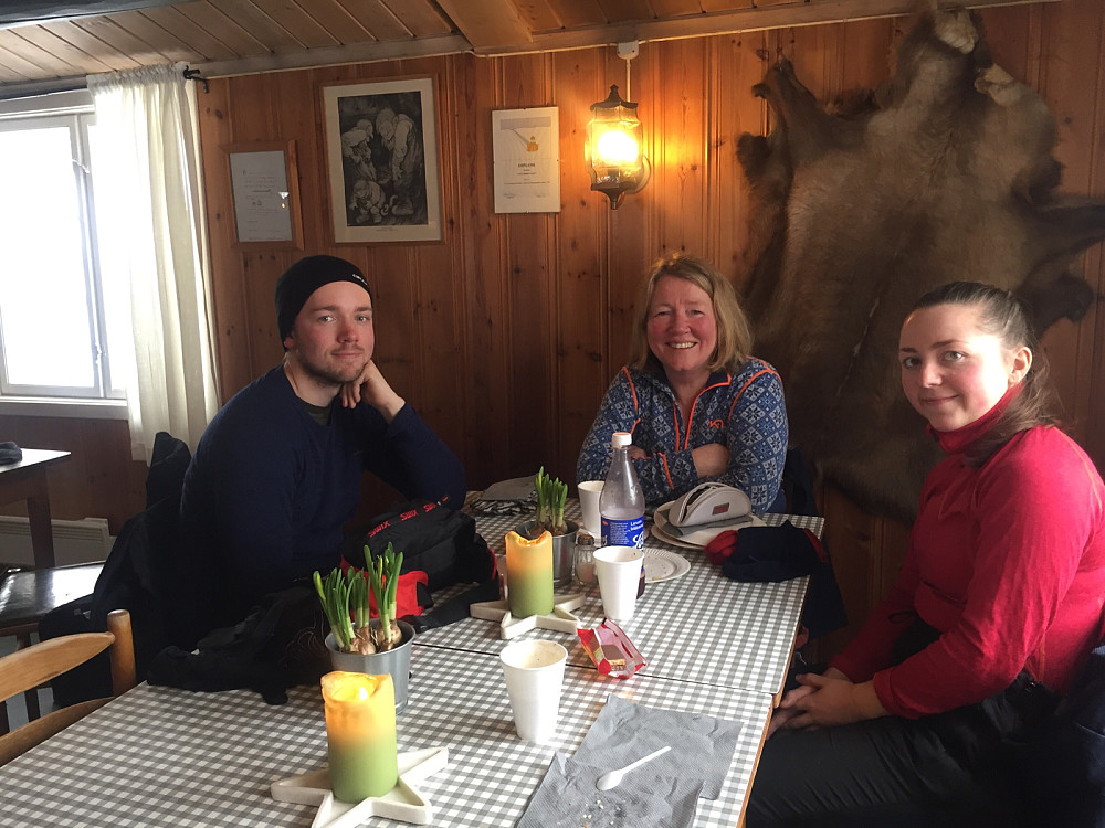 Herlig kaffekos med kringle på Furuholmen!