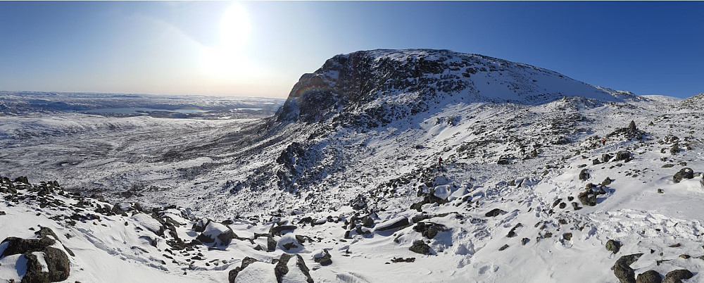 Prestholtskarvet, med utsikt over Hardangervidda. Bildet er tatt på toppen av trappa over Prestholtseter.