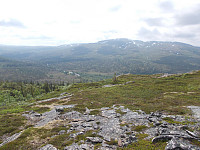 Utsikt fra Åsmundfjellet mot Heståa og Hyllfjellet