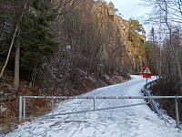 Fjellveien er stengt for bilkjøring på vinteren