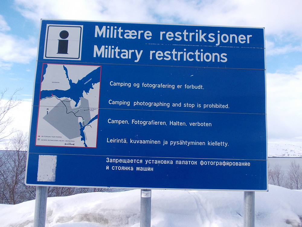 Militære restriksjoner enkelte steder