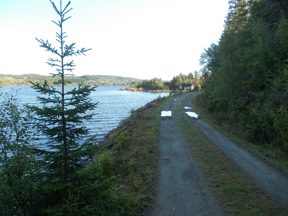 Veien på nordsiden av Storøya