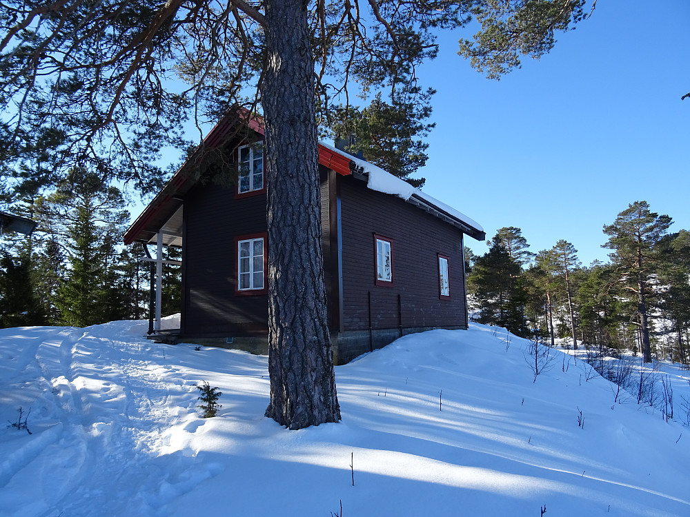 Ei hytte ved Svarttjønna