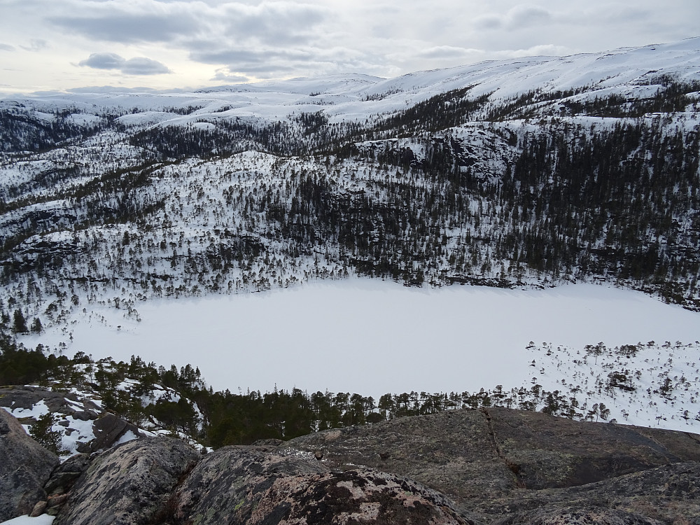 Sparlivatnet sett fra Ledangsklompan