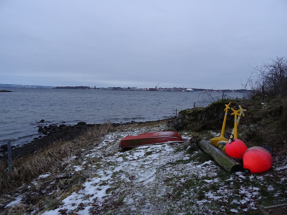 Karljohansvern og Horten verft i bakgrunnen
