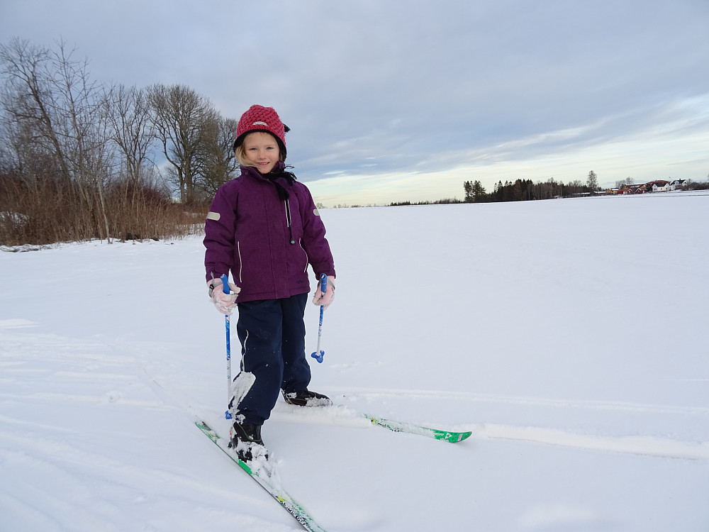 Alicia på ski