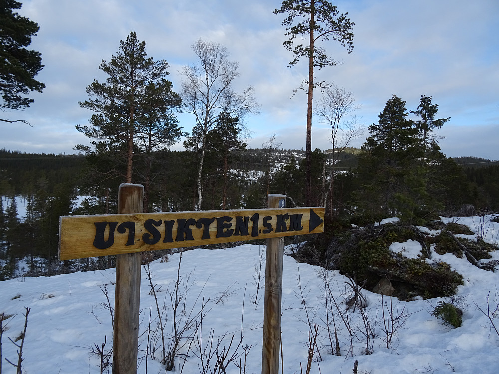 Skilting mot Utsikten på Foksetåsen
