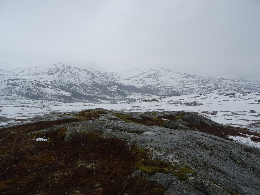 Utsikt fra Jensokfjellet mot Kjølstadfjellet i øst