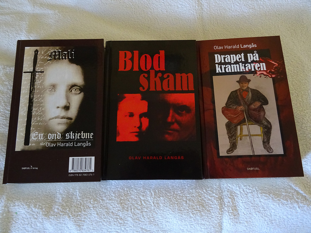 Dagens bokfangst (signert av forfatter Olav Harald Langås)