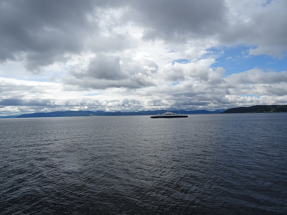 M/F Lagatun i Trondheimsfjorden