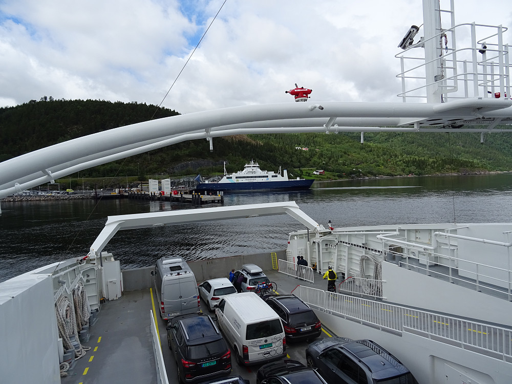 Ankomst Rørvik. M/F Trondheim ved kai