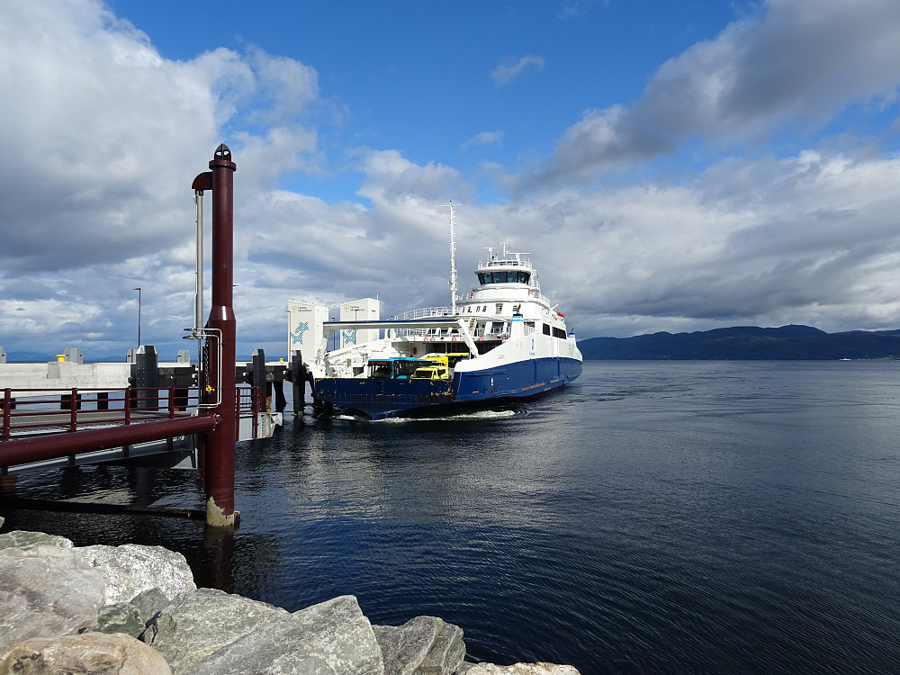 M/F Lagatun på Rørvik