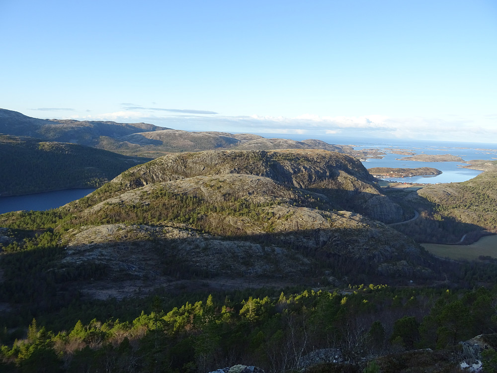 Røythaugfjellet sett fra Trefjordfjellet 
