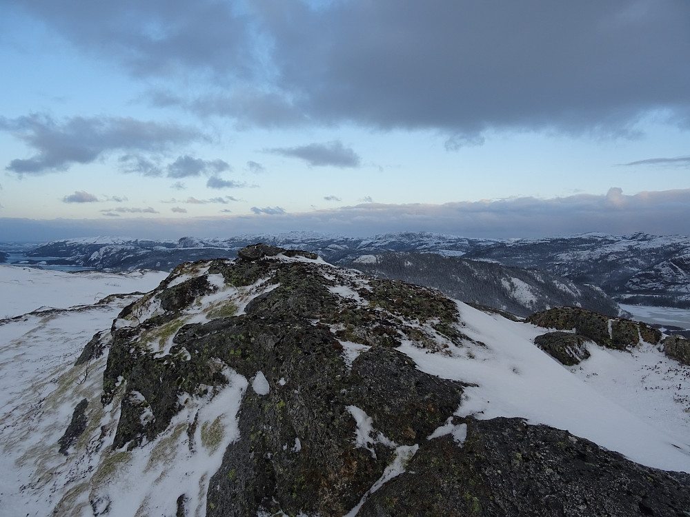 Denne toppknausen på Sveafjellet ligger ti meter øst for trigpunktet
