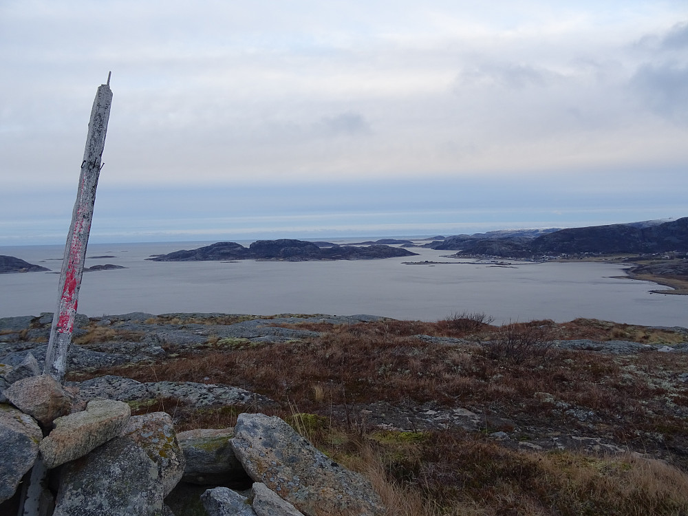 Fra Midterfjellet mot Sandviksberget og Ramsøya
